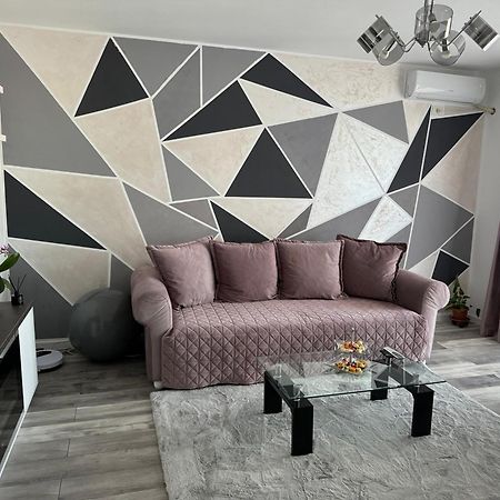 Magnific Apartment ออราแด ภายนอก รูปภาพ